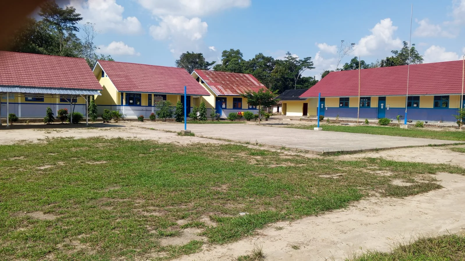 Gedung Sekolah SMP Negeri 2 Belitang II